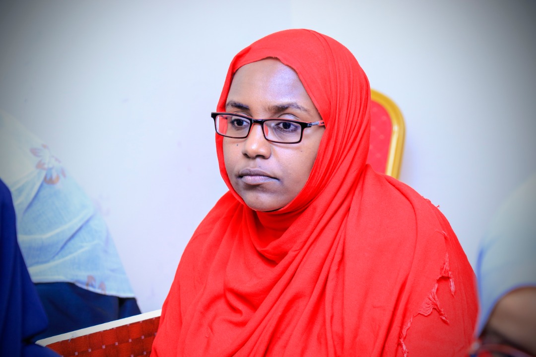 A student keenly listening to questions from the panelists, at Amoud University School of Postgraduate Studies and Research (ASPGSR), during the Research Proposal Viva Voce conducted On Thursday, January 23rd, 2020 at Amoud University School of Postgraduate Studies and Research (ASPGSR), Hargeisa Campus 